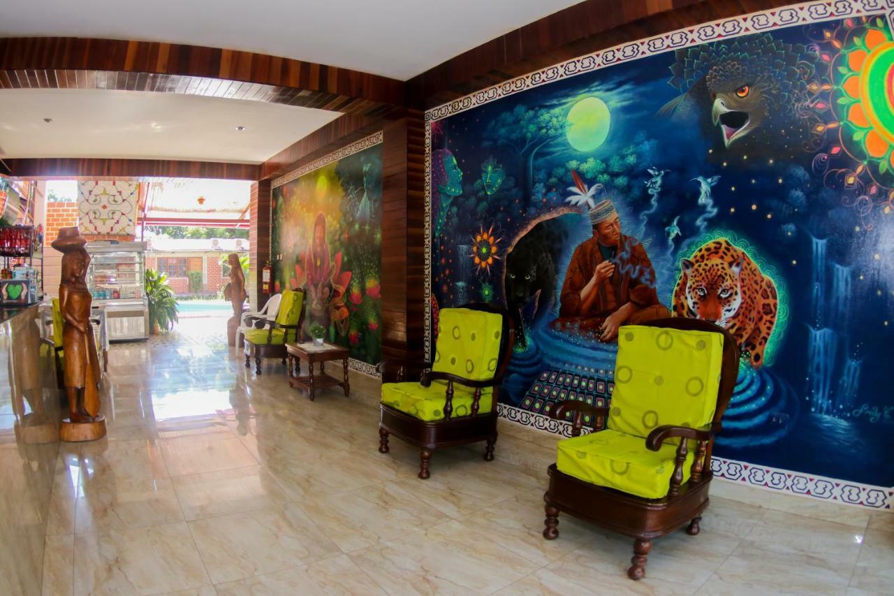 Gran Hotel Gusbet Pucallpa Eksteriør billede